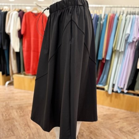 스트링 A라인스커트