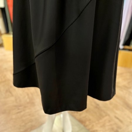 스트링 A라인스커트