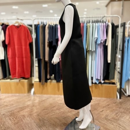 민소매 볼륨 라운드 원피스