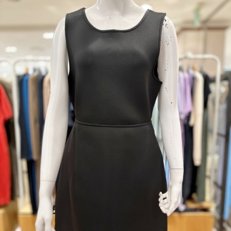 민소매 볼륨 라운드 원피스