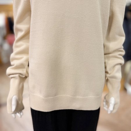 여성 터틀넥 니트