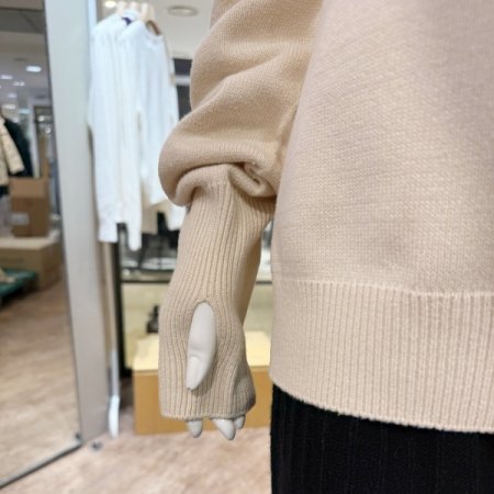 여성 터틀넥 니트