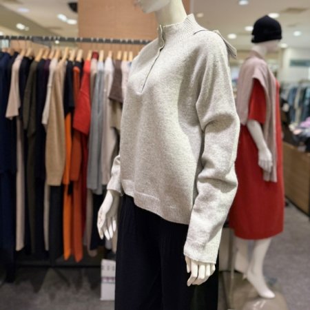 캐시 혼방 모크넥 니트