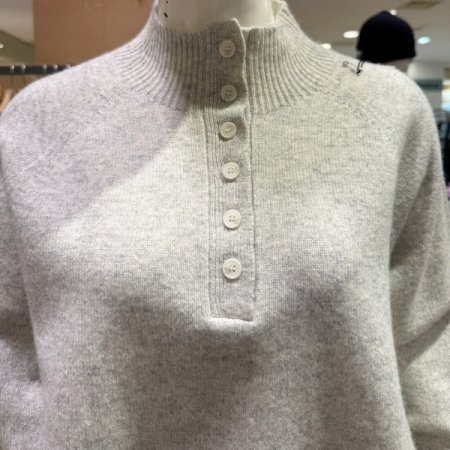 캐시 혼방 모크넥 니트