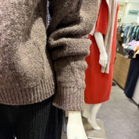 카라넥 집업 가디건