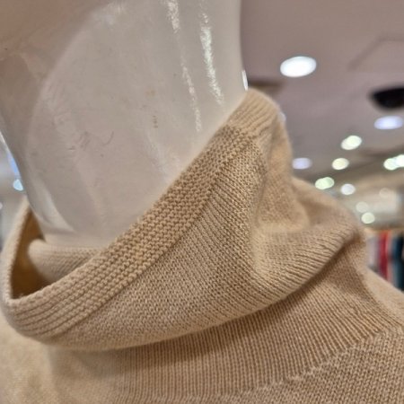 베이직 울 터틀넥 니트