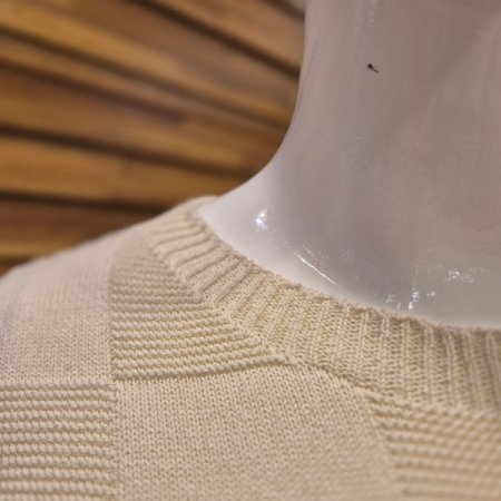 네모 격자 라운드 니트