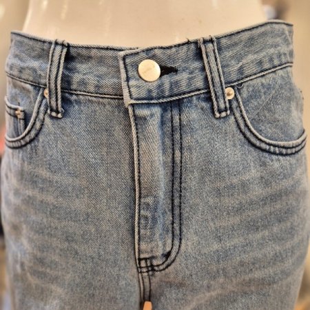 밑단 롤업 자수 통 와이드 팬츠