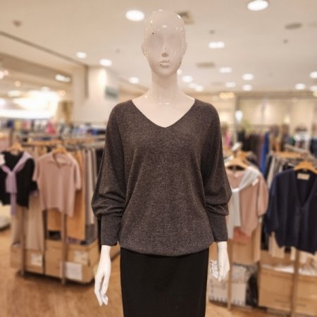 양모캐시혼방 브이넥 니트