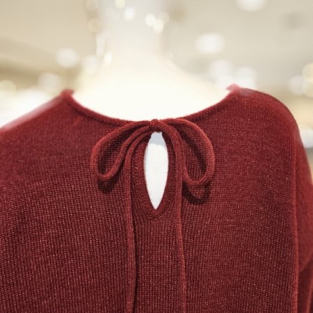 뒷목 스트랩 메탈 반팔 니트