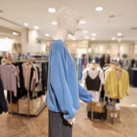 세컨스킨 모혼방 언발란스 넥 긴팔니트