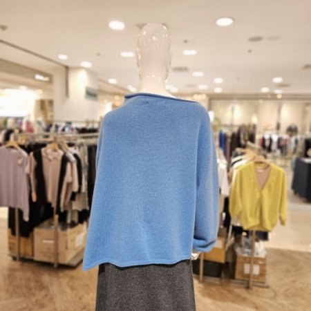 세컨스킨 모혼방 언발란스 넥 긴팔니트