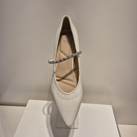 여성 백색 정장 구두