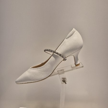 여성 백색 정장 구두