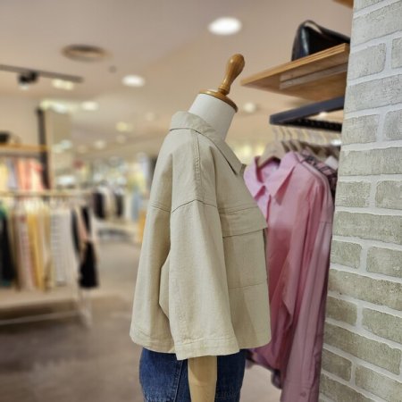 숏 기장 버튼 자켓