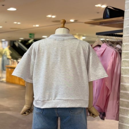 에메랄드 지퍼 카라 티셔츠