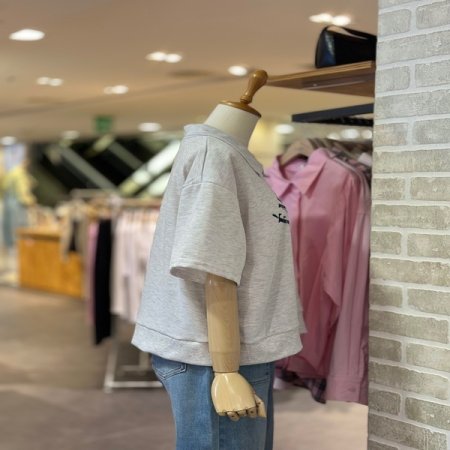 에메랄드 지퍼 카라 티셔츠