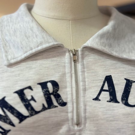 에메랄드 지퍼 카라 티셔츠