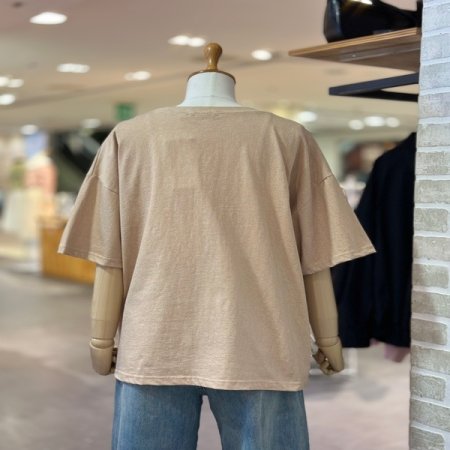 바게트 피그 티셔츠