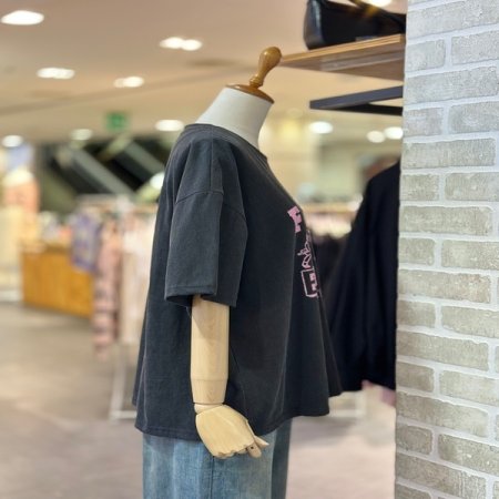 바게트 피그 티셔츠