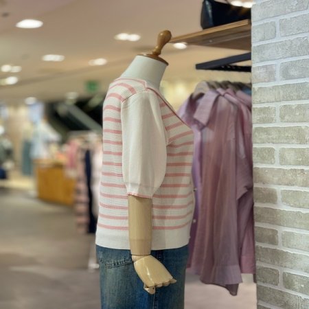 진주 버튼 카라 스웨터