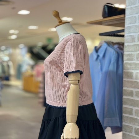 배색 라인 짜임 스웨터