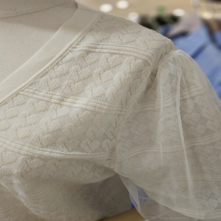 배색 벌룬 가디건