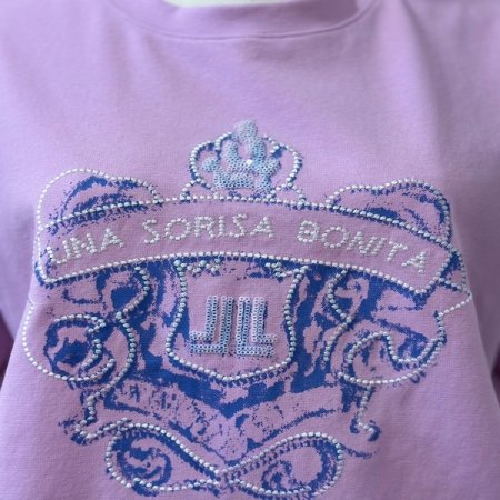 옆트임 자수 티셔츠