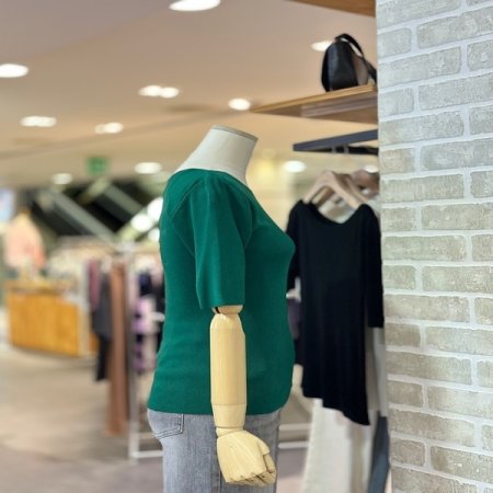 보트넥 솔리드 니트