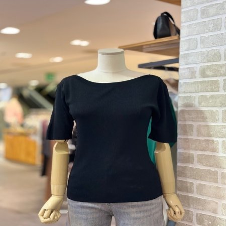 보트넥 솔리드 니트