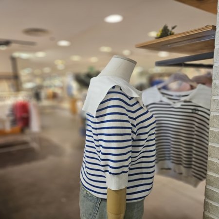 LCV 자수 스웨터