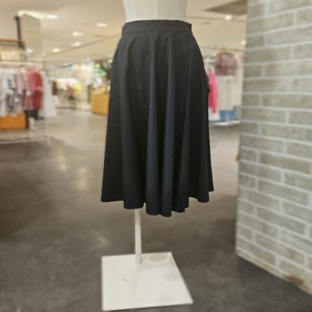 절개 트임 스커트