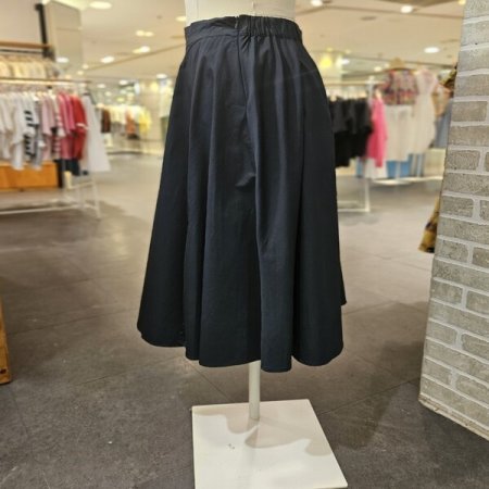 절개 트임 스커트