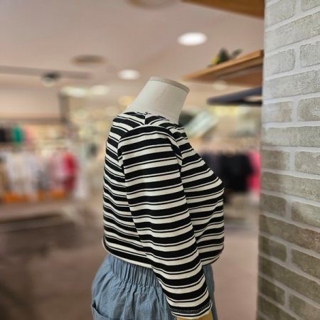 스트라이프 7부 티셔츠
