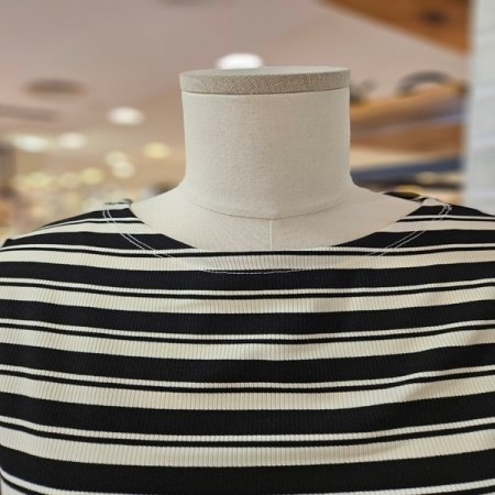 스트라이프 7부 티셔츠