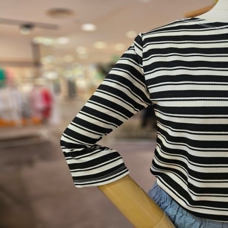 스트라이프 7부 티셔츠