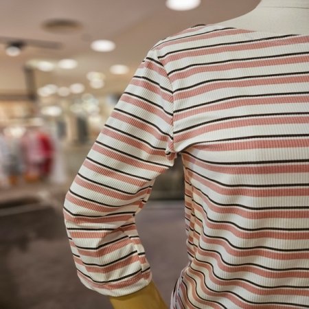 스트라이프 7부 티셔츠