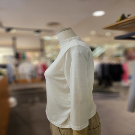 24 반폴라 티셔츠