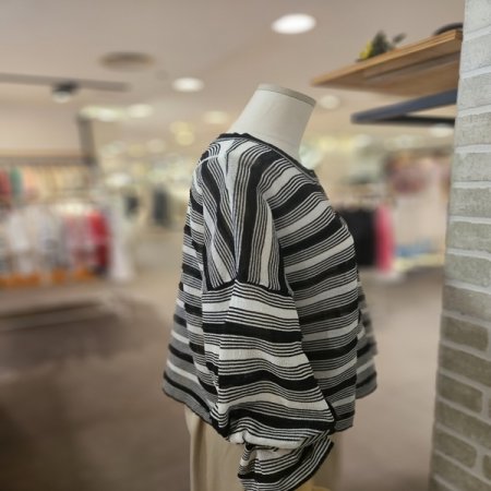 스티치 스트라이프 니트