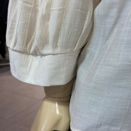 소매 터크 블라우스