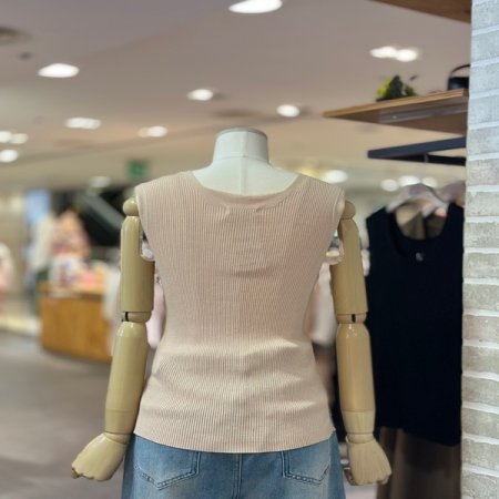 사선 스티치 니트 슬리브리스