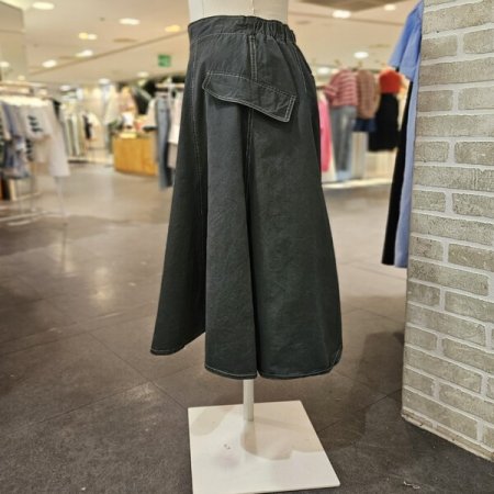 워싱 아웃 포켓 플레어 스커트