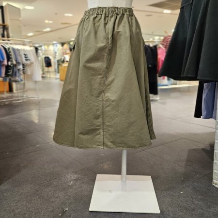 워싱 아웃 포켓 플레어 스커트