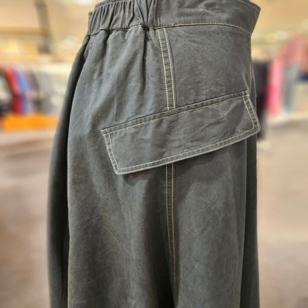 워싱 아웃 포켓 플레어 스커트