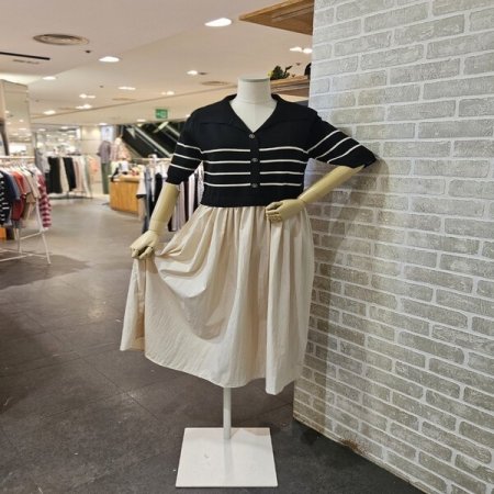 니트 배색 버튼 원피스