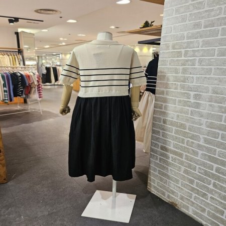 니트 배색 버튼 원피스