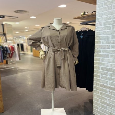 오픈 카라 핀턱 원피스