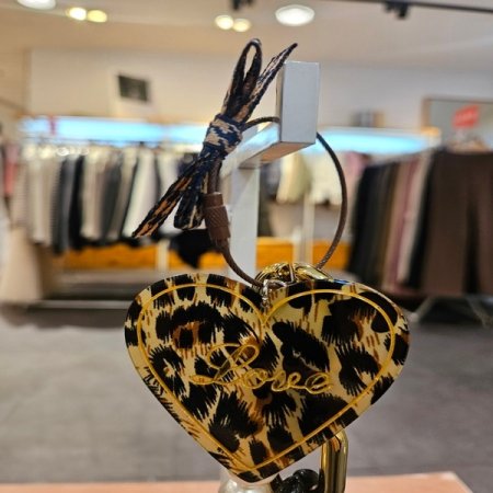 하트 레오파드 진주 키링