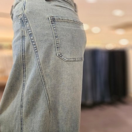 세미 와이드핏 연청 데님 팬츠