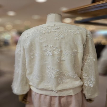 플라워 자수 니트